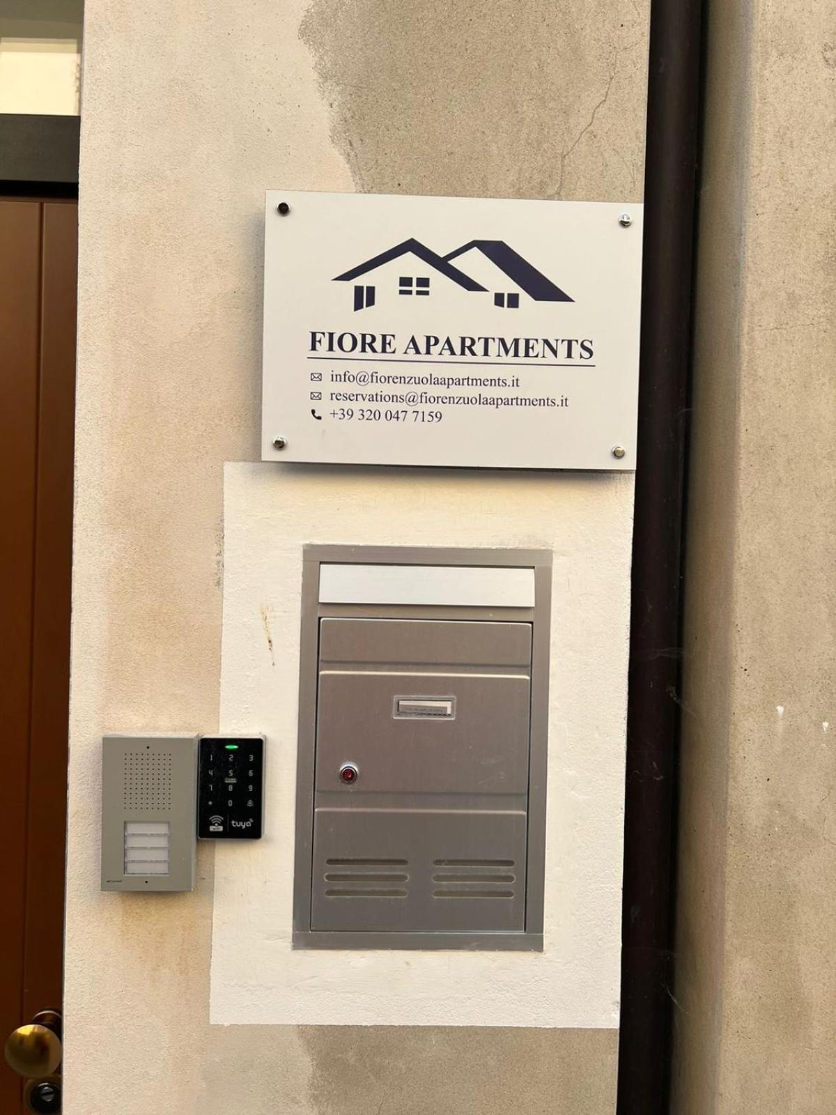 Fiore Apartments Фьоренцуола-д'Арда Экстерьер фото
